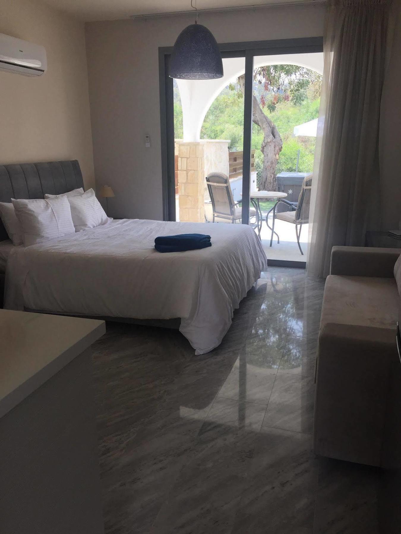 Latchi Escape Hotel And Suites Полис Екстериор снимка