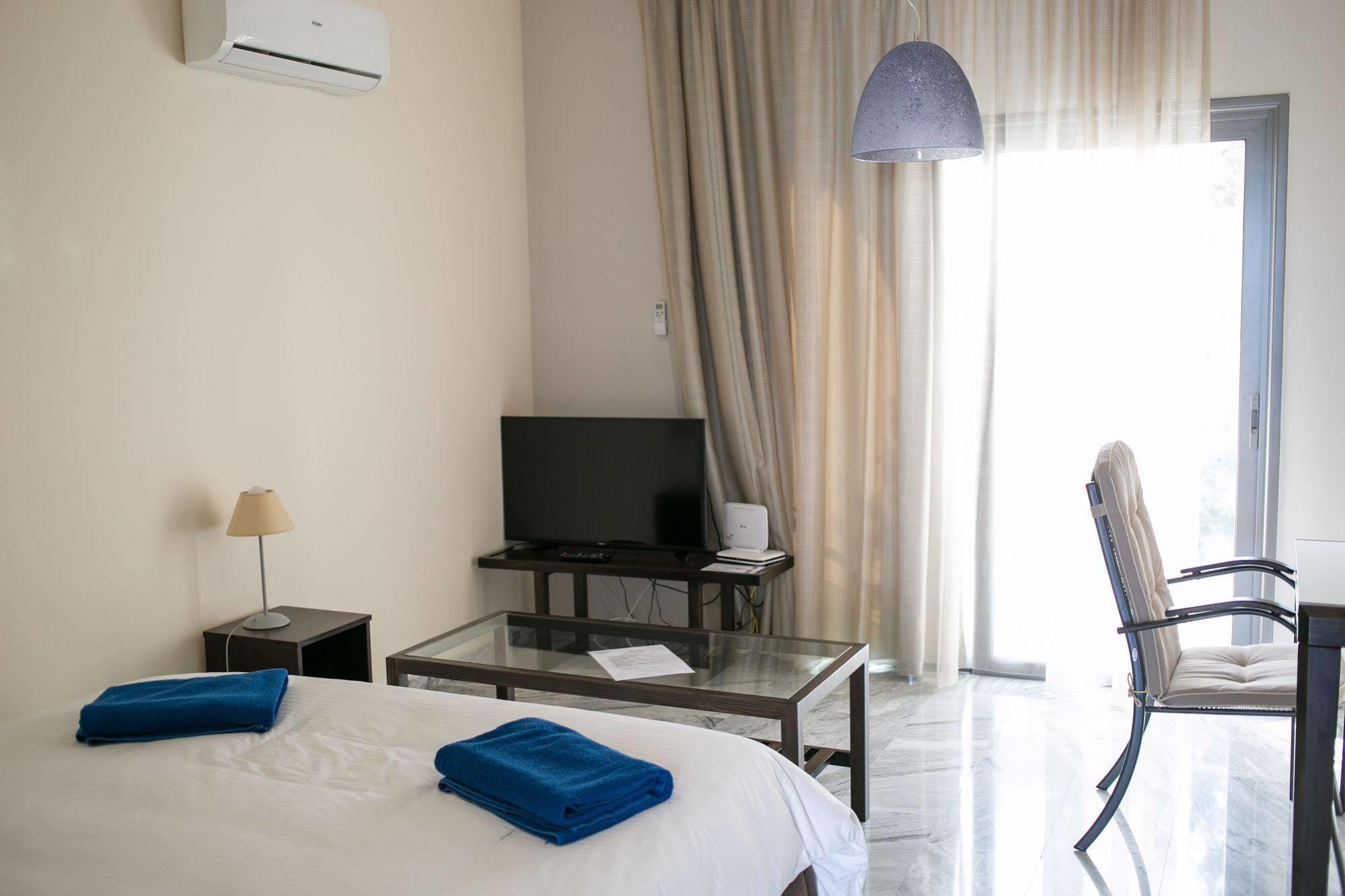 Latchi Escape Hotel And Suites Полис Екстериор снимка